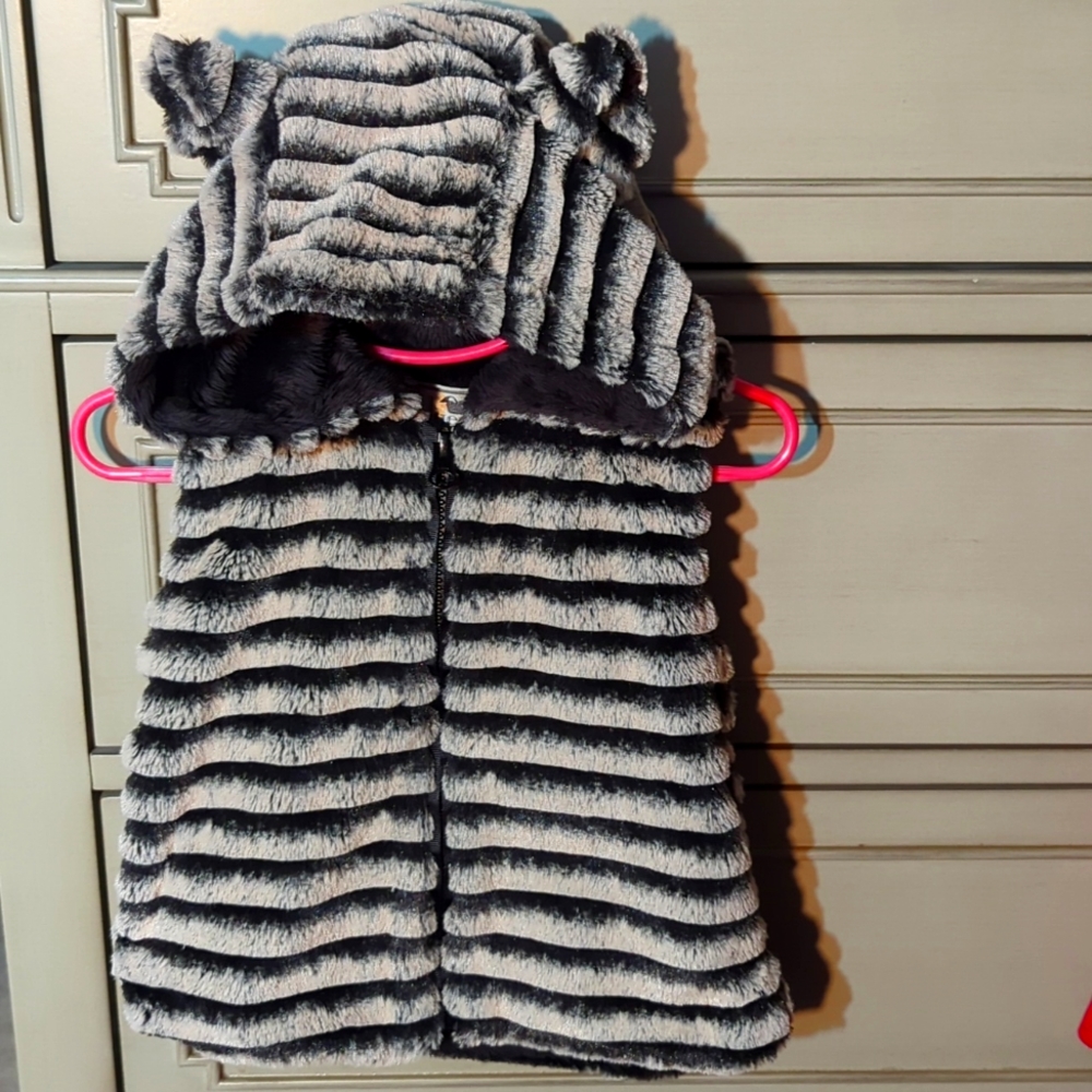Widgeon faux fur vest